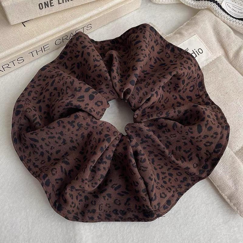 Autumn and winter, lazy and casual temperament, oversized leopard print large intestine hair tie, high-end low-ball hair tie for women
