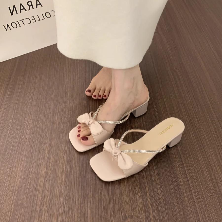 Bow Word with Rhinestone Cool Slippers Women's Summer Wear 2025 New 3cm Small High Heel Thick Heel Fashion Sandals