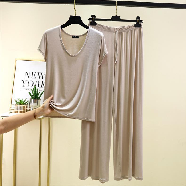 

Модальний комплект з U-подібним вирізом, коротким рукавом, зав язкою на талії, штанами з високою посадкою та широкими штанинами. Літній тонкий повсякденний комплект великого розміру. M