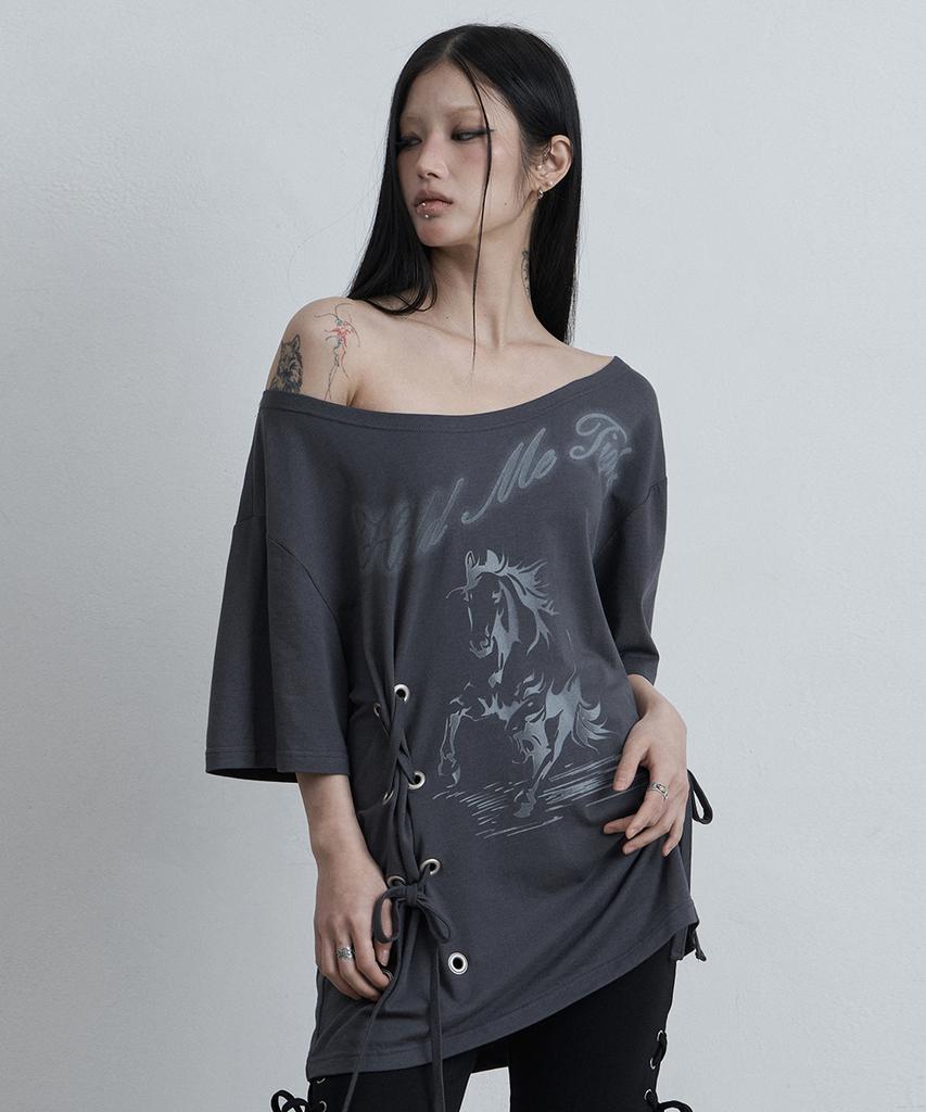 Aejeuyua Horse Eyelet Oversized T-Shirt Charcoal