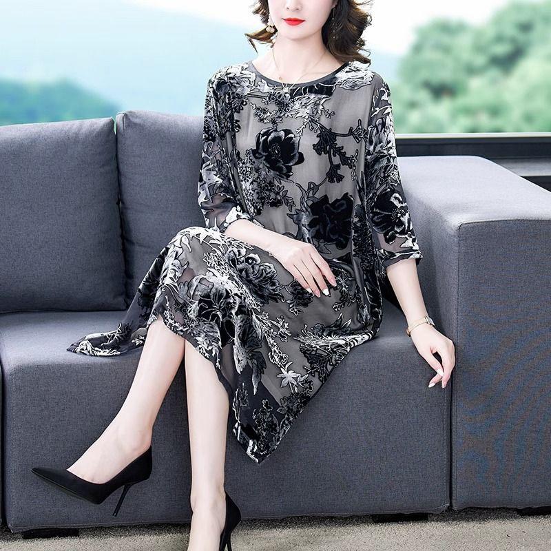 Spring and Summer Women's Plus Size Dress Loose Retro Round Neck Velvet Dress A-Line Long Floral Dress