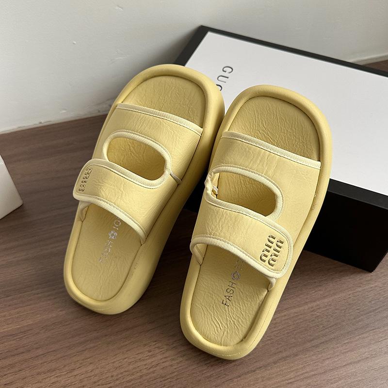 

Желтые какашечные тапочки с мягкой подошвой и нескользящей подошвой, женские летние 2025, новые, взрывные, пляжные, на толстой подошве, крутые тапочки 40 жёлтый