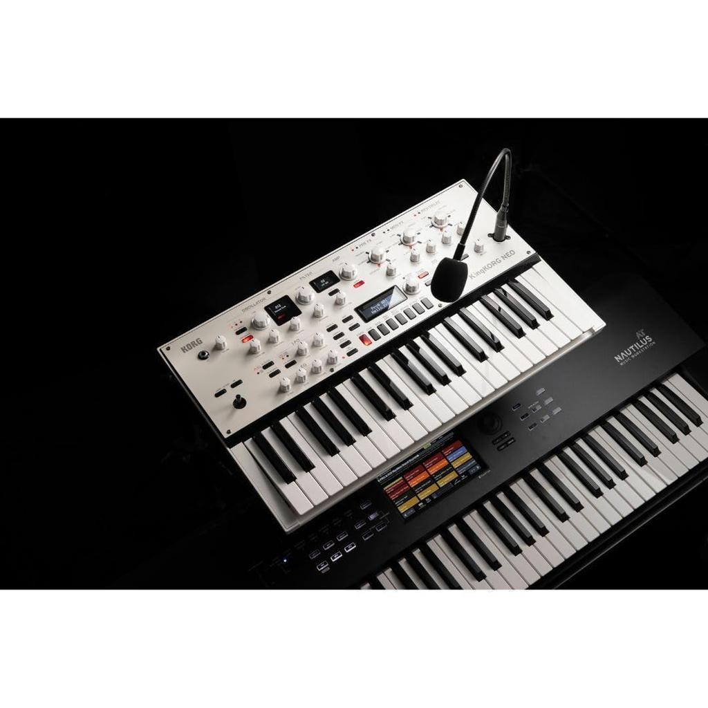 Korg KingKORG NEO Virtual Analog Synthesizer 37-Key Built-in Vocoder