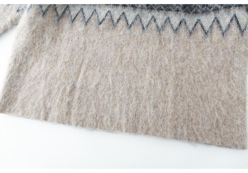 European Style Gradient Jacquard Knitwear - Women's Round Neck, Long Sleeve, Autumn 2025 Edition