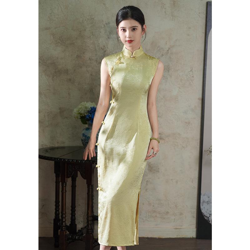 "Blue Dyeing" Blue sleeveless cheongsam ancient method full open placket and floor-moving long young girl high sense daily can