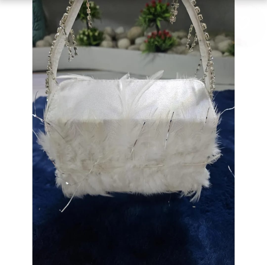 

Розкішна біла сумка-клатч з пір ям Дизайнерський вечірній гаманець з ручкою-стразами Елегантний весільний клатч Сумка для вечірок та коктейлів Подарунок для неї білий