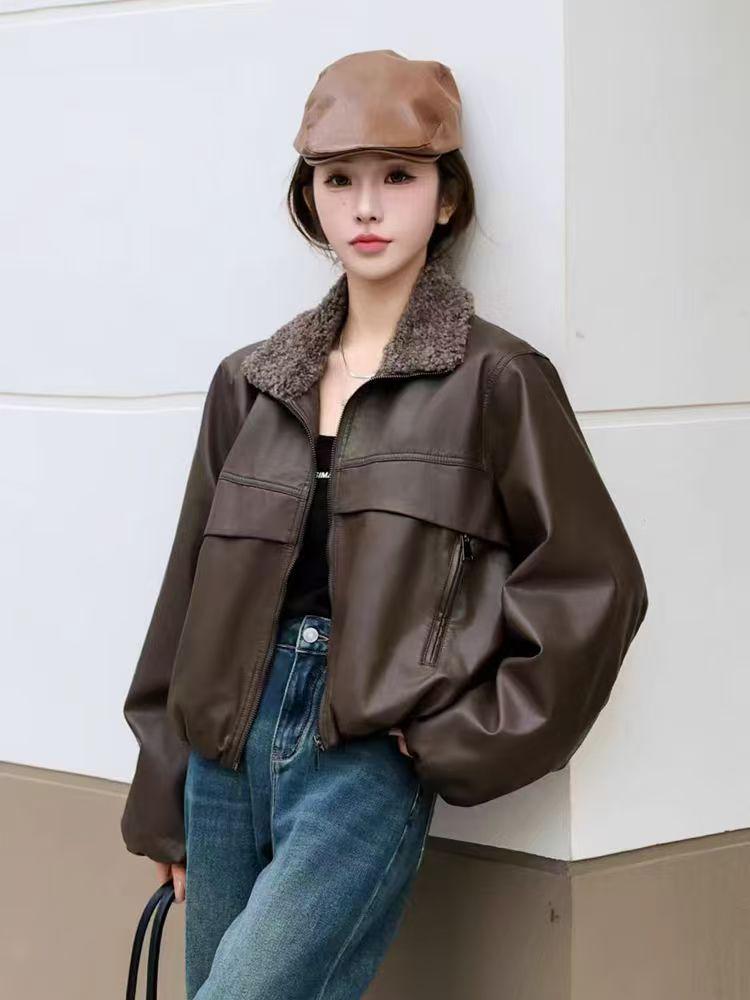 2024 Korean Style Casual Plush Lapel Leather Jacket - Fleece-Lined and Versatile