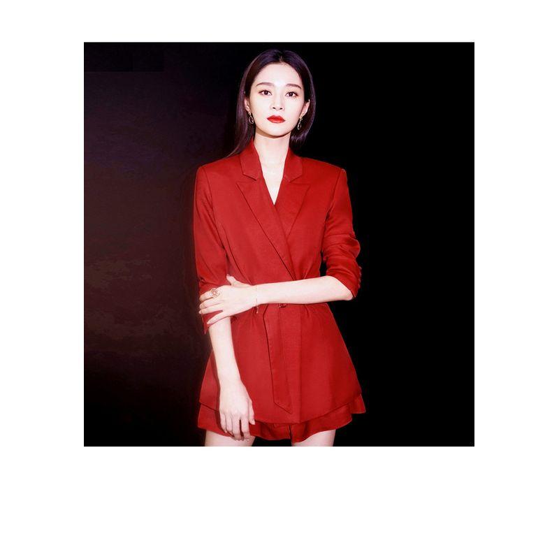 

Костюм знаменитости Wang Yuoke Костюм 2025 Весна-осень Деловой темперамент Слим шорты Костюм Набор из двух предметов Red L