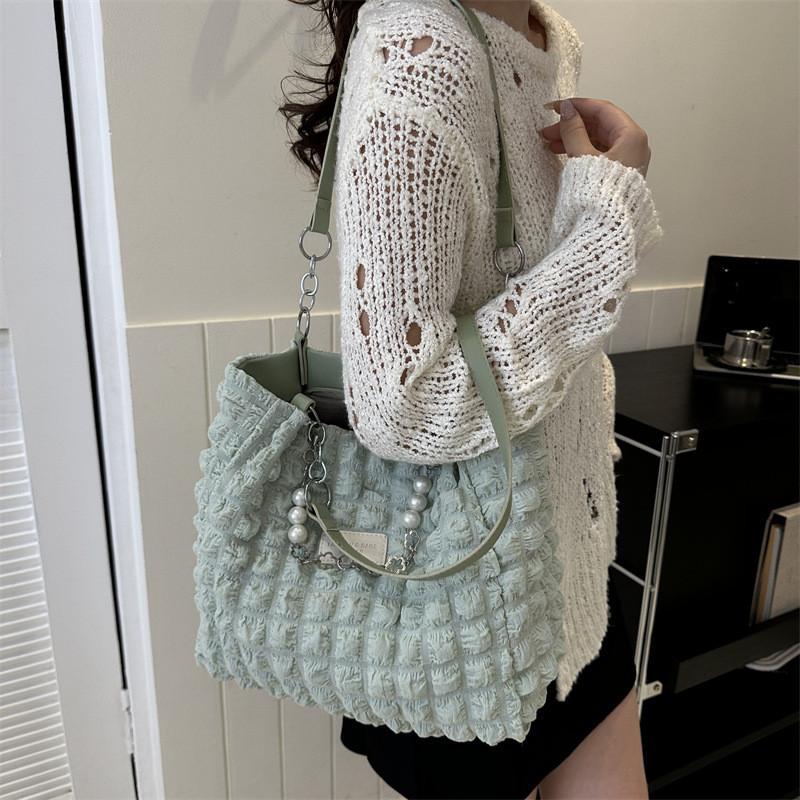 Trendy And Minimalist Tote Bag For Women With Retro Design And Large Capacity