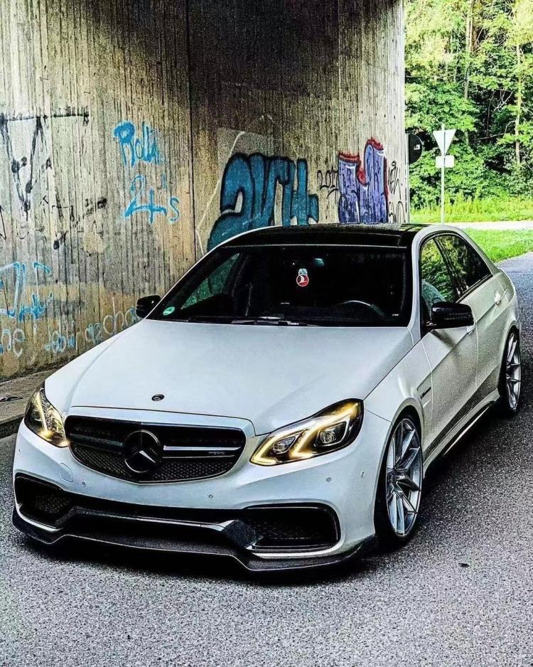 Mercedes-Benz E-Class W212 E63 Carbon Fiber Body Kit: Front & Rear Bumpers, Front Lip, Side Skirts, Rear Lip, Tail Wing, Hood.