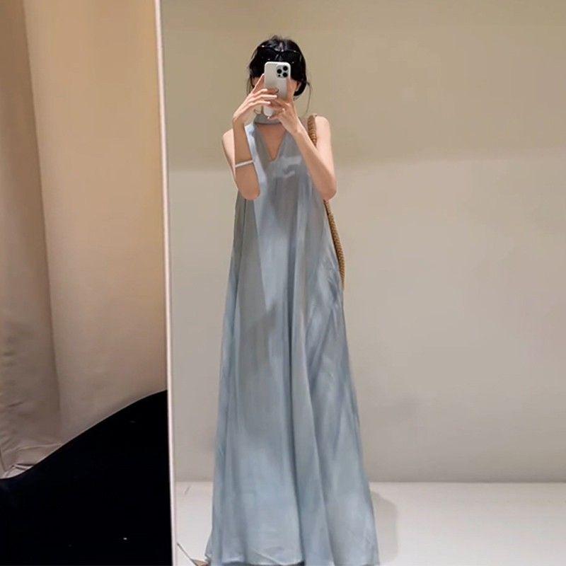 Unique Chic V-Neck Camisole Dress for a Beautiful Seaside Vacation - Summer 2026