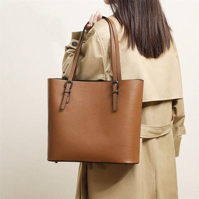 Genuine Leather Large Capacity Shoulder Bag Women Fashion Tote Bag Commuter Large Bag Cowhide