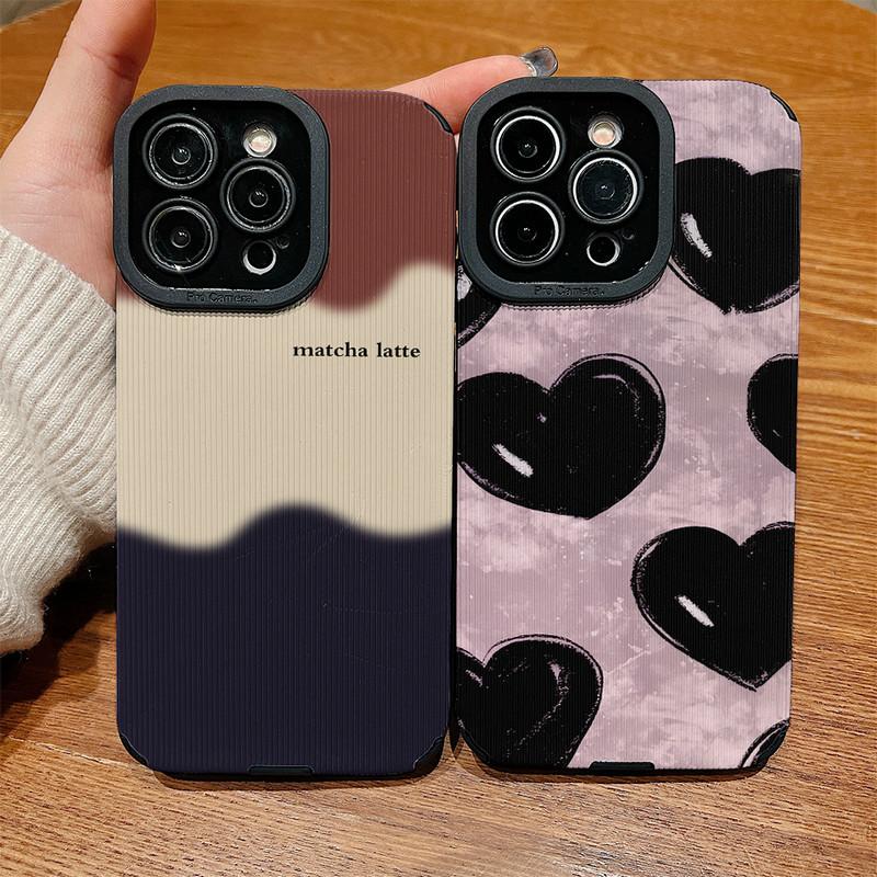 Vertikal genarbtes Lederhülle Liebes-Druckmuster Stoßfestes Weiches Silikon-Case mit Kameraobjektiv Vollschutz für iPhone