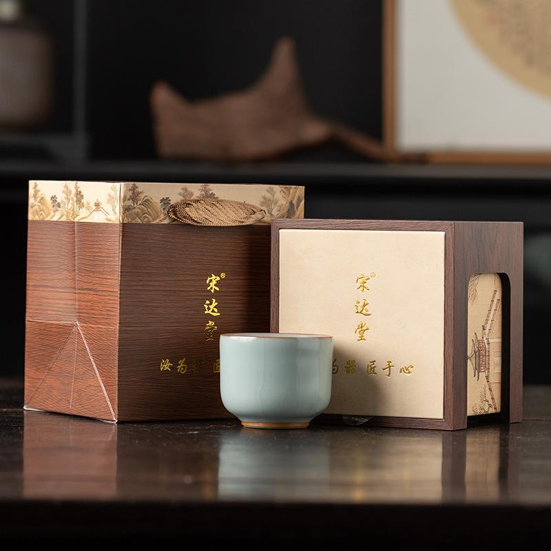 

Azure Ru kiln owner teacup master handmade light luxury business gifts for leading customers
