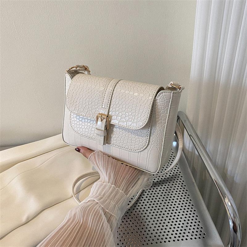 

2025 новый дизайн в иностранном стиле ретро сумка подмышку модная портативная на плечо сумка-багет повседневная однотонная маленькая квадратная сумка женская белый