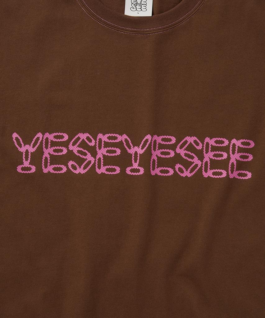 YESEYESEE Contrast Stitch Chain Logo Tee Brown