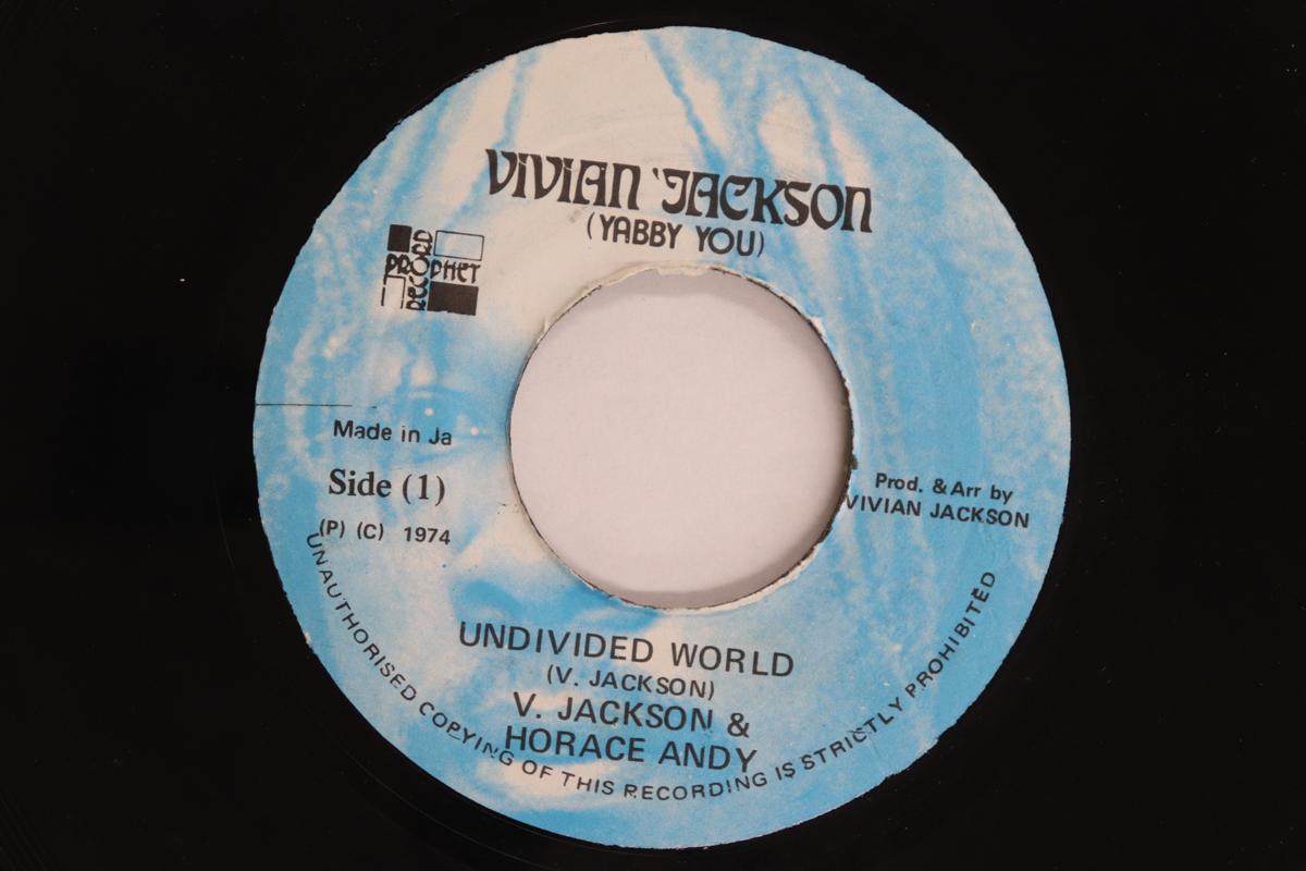 

7-дюймовая пластинка VIVIAN JACKSON / HORACE ANDY - Undivided World НИКАКОЙ VIVIAN JACKSON Ямайский Регги, Ска и Даб Б/У