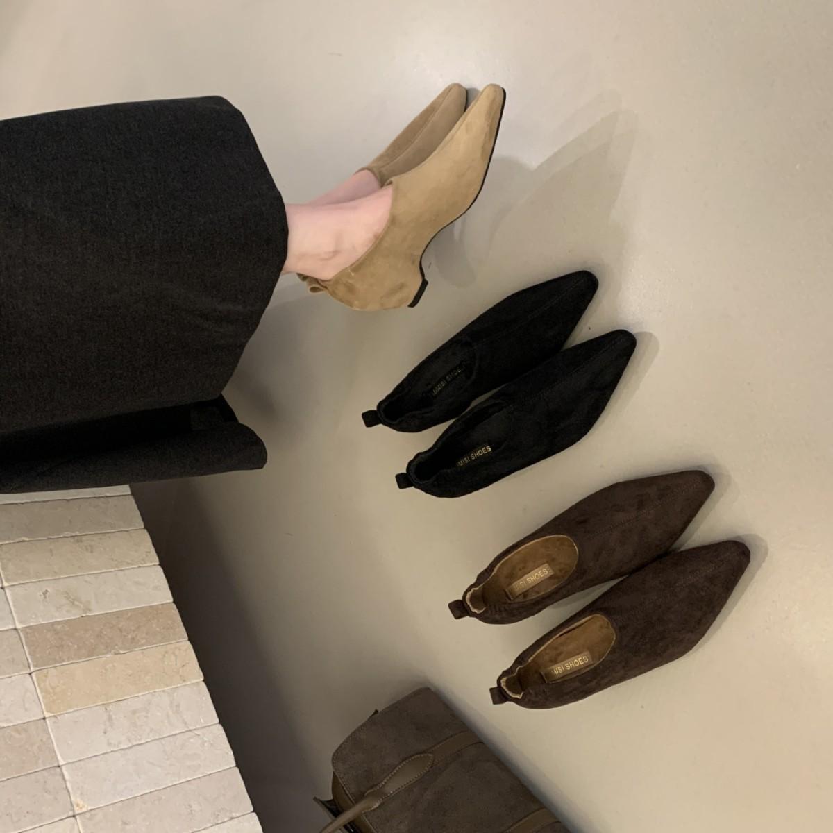 

2025 autumn and winter new round head deep mouth inner increase thick heel shallow mouth versatile OL fashion commuter work women s shoes 39 кофейный