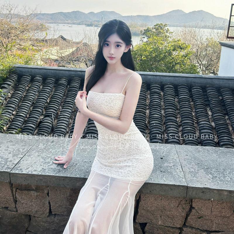 French gentle wind white lace splicing suspender dress vacation style temperament waist slim hip skirt summer