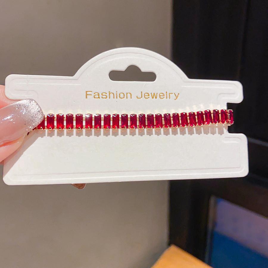 Light Luxury Female Geometric Oval Bracelet With Gold Plated Zirconia Design