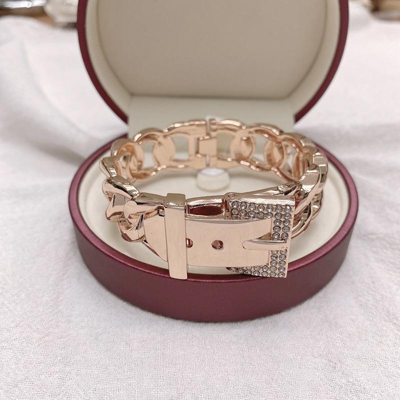 

Бриллиантовый браслет 2025 года с высококачественной и легкой роскошной цепочкой-пряжкой из сплава, женские позолоченные аксессуары для одежды Inner diameter: 60MM