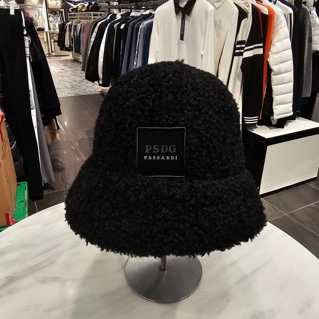 Pasadi PTWAH968M Women's Black and White Poggle Fleece Bucket Hat