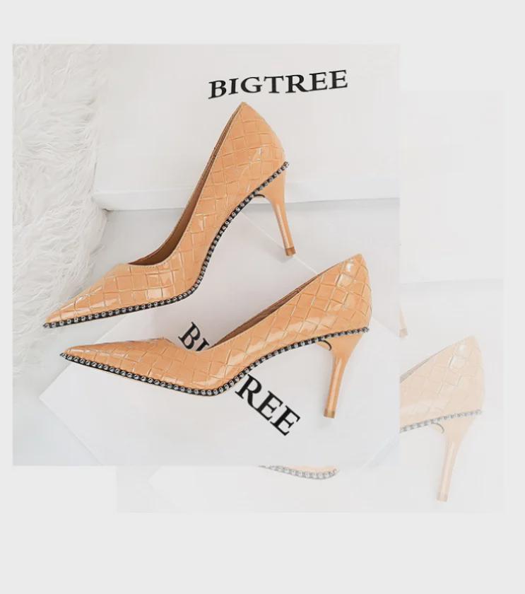 9611-A3 Single Shoes (Sold Out)