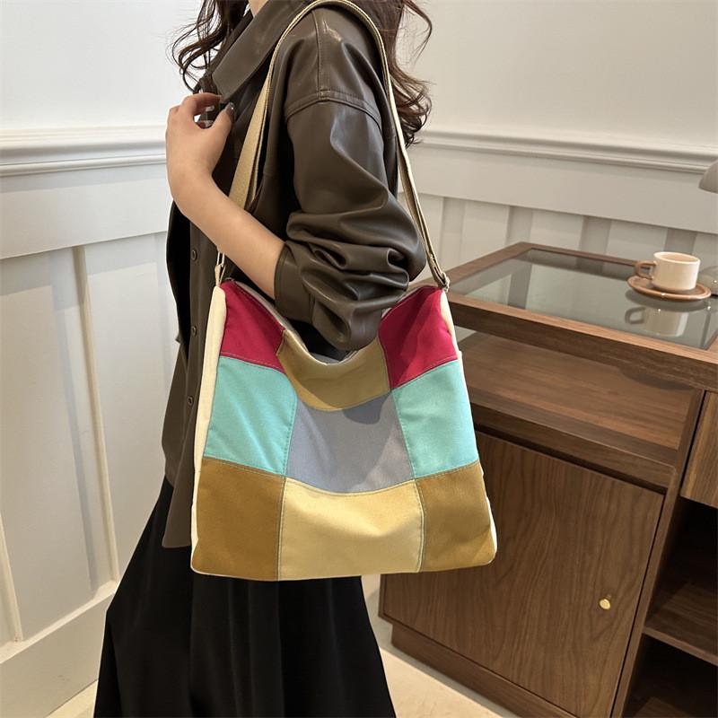 Stylish Large Capacity Canvas Tote Bag For Women Ideal For Summer Casual Outings And Commuting