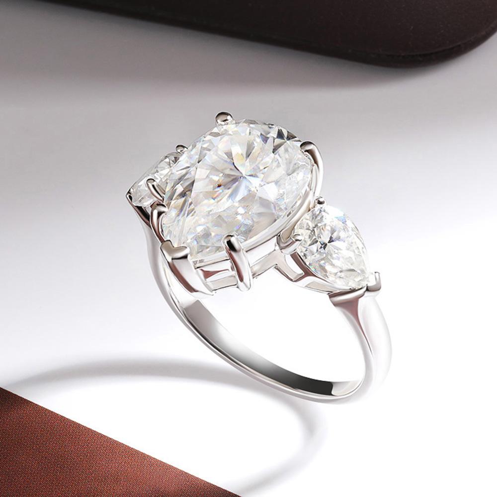 8 Carat Pear Cut All Moissanite Rings for Women Copper18K Plated 3 Stones Waterdrop Shape Engagement Wedding Band