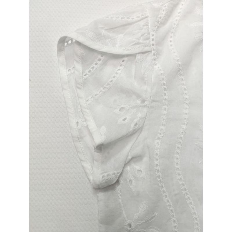 Hollow Out Lace White Blouse Women Fashion Elegant V Neck Loose Sweet Shirts Ladies Casual Office Petal Short Sleeve Tops Simple Female Clothing