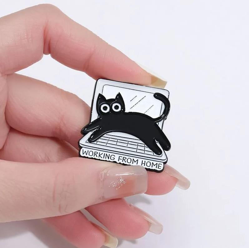 

Модная и милая брошь, значок в виде кошки, значок-брошь на сумку для одежды One Size чёрный