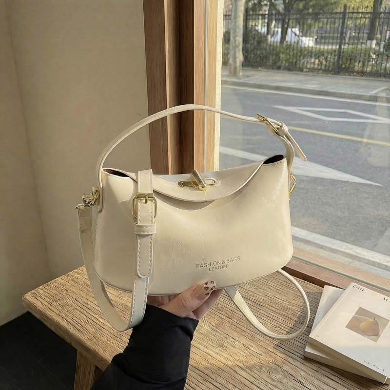 Fashionable Ladies Small Crossbody Bag Single Shoulder Lock Metal Ladies Slant Bag Casual Ladies Handbag бежевый
