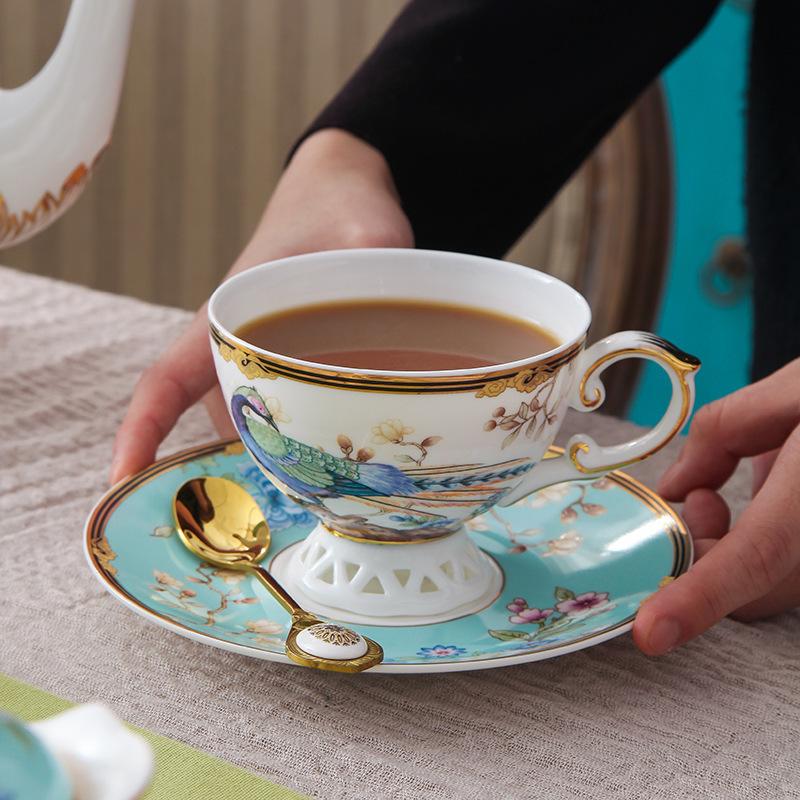 National Style Light Luxury Coffee Cup And Saucer With Spoon Small Luxury Afternoon Red Teacup Couple Set Simple Creative High-End Gifts