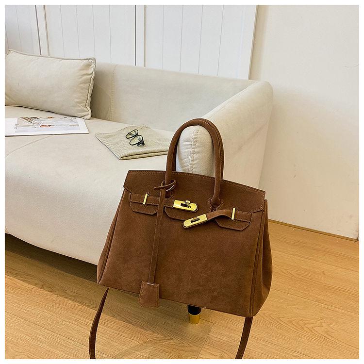 Geantă Crossbody Retro de Înaltă Calitate pentru Femei, cu Capacitate Mare - Geantă de Mână Casual la Modă pentru Toamna/Iarna 2024