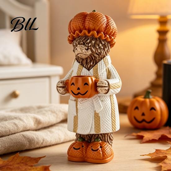 Decorative Highland Cattle Collectibles Halloween Cow Figurine, Resin Statue with Pumpkin Mug, Party Table Centerpieces Farmhouse Fall Tabletop Decor
