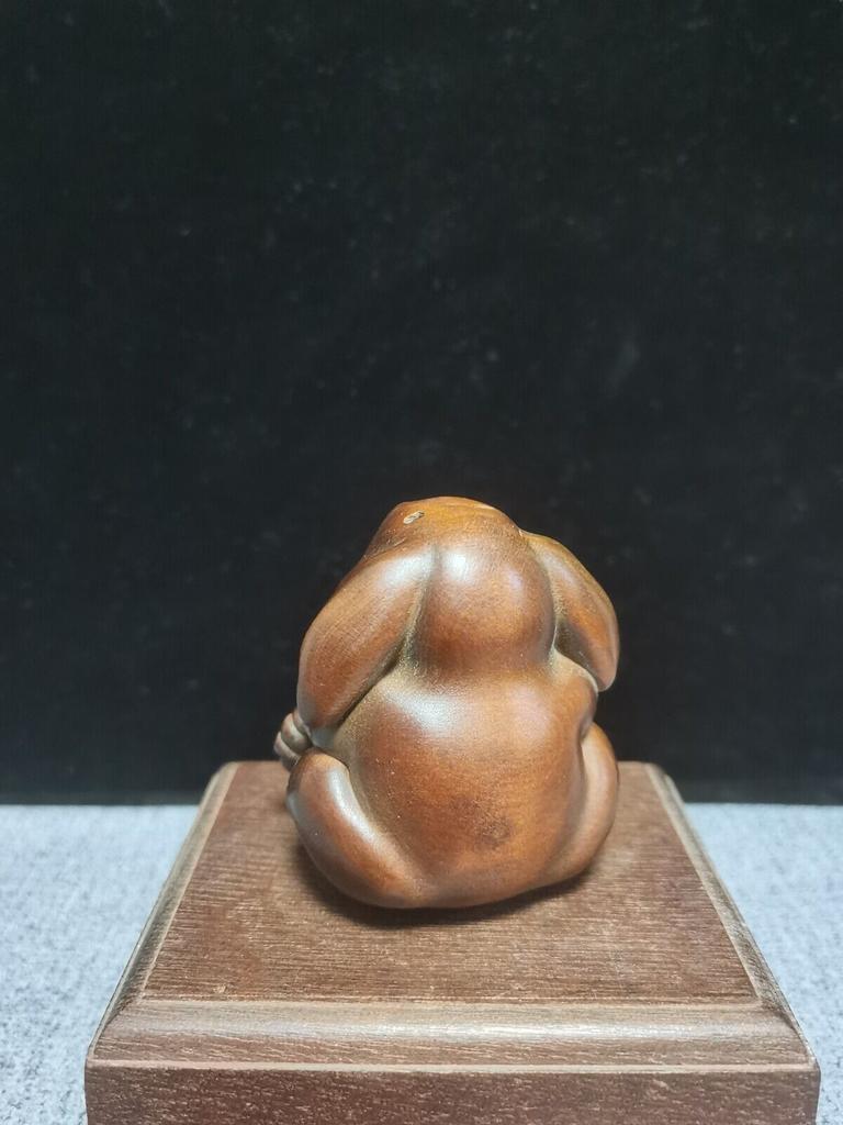 Chinese Vintage Boxwood Carved Cute Rabbit Statue Collection Figurines Gift Art