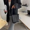 New Trend Hot Diamond Chain Bucket Handbag Temperament Casual Shoulder Oblique Span Bag Fashionable Women's Bag