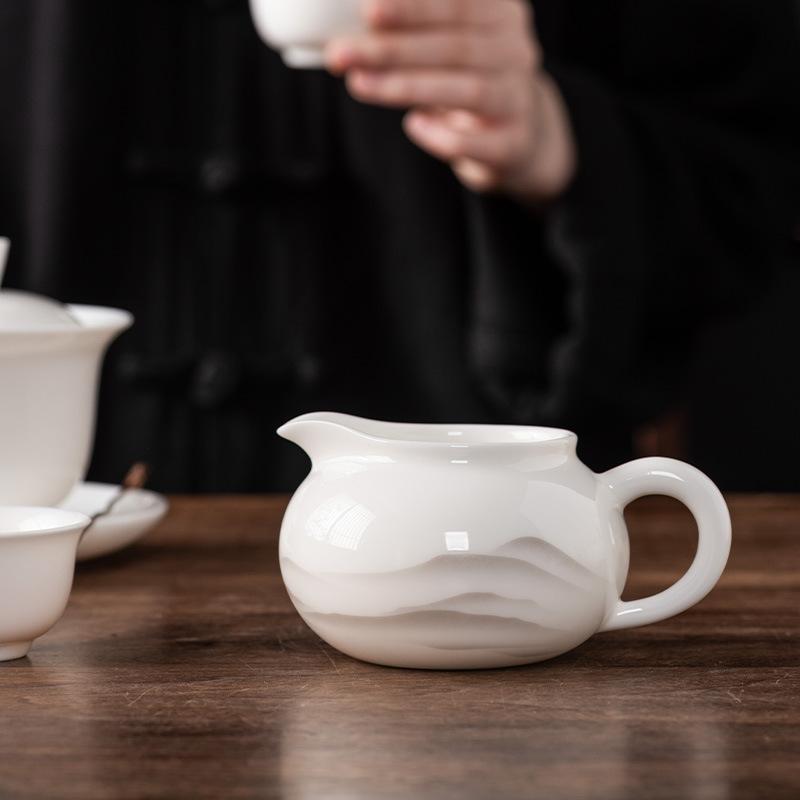 Suet Jade Porcelain Fair Cup White Porcelain Tea Set Tea Set Tea Set Tea Cup Male Cup Filter Tea Leak Tea Sea High-grade Tea Art Accessories