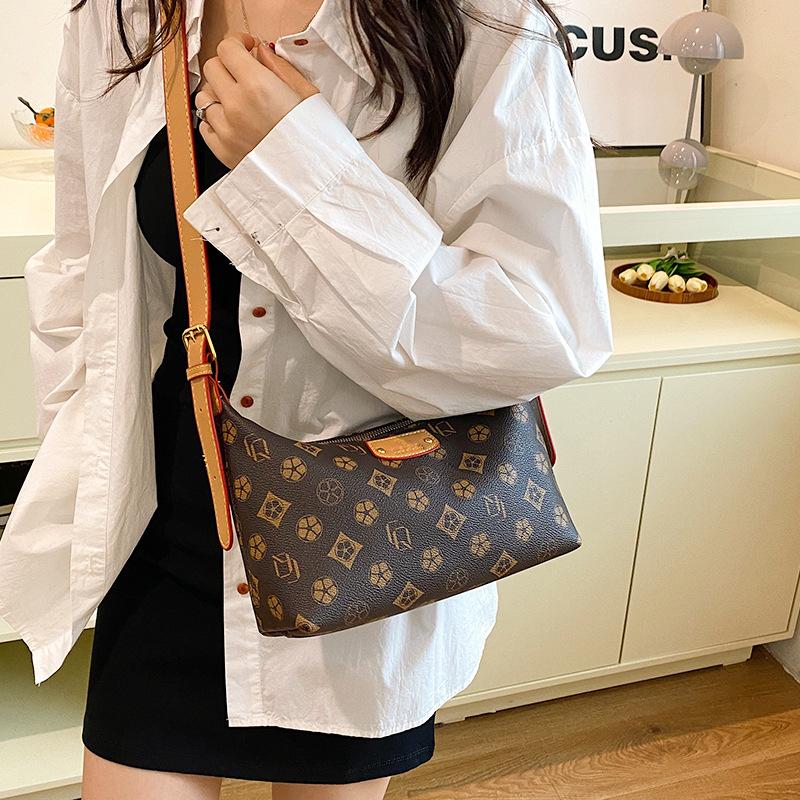 Retro Printed Bag Women's New Fashion Armpit Bag High-end Sense Versatile Diagonal Span Shoulder Bag