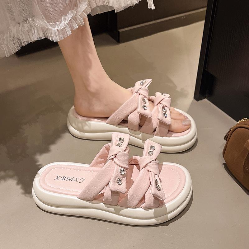 Weichboden Mode coole Hausschuhe Damen Sommerbekleidung 2025 neue Mode Feenwind Schleife Strass Strand Sandalen