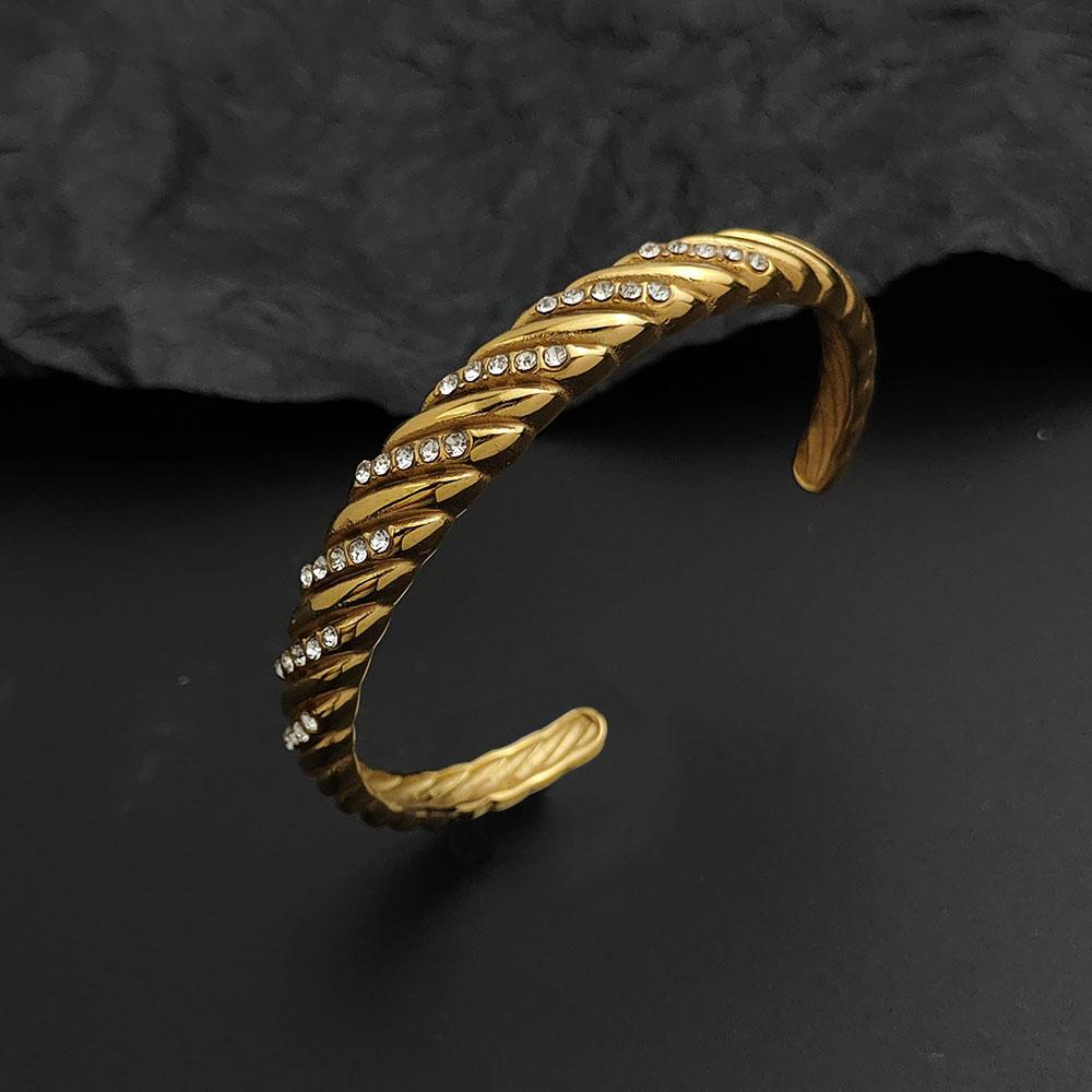 

Creative Integrated Molded Zircon Stainless Steel Women s Bracelet Waterproof and Rust-free Couple Bracelet золотой