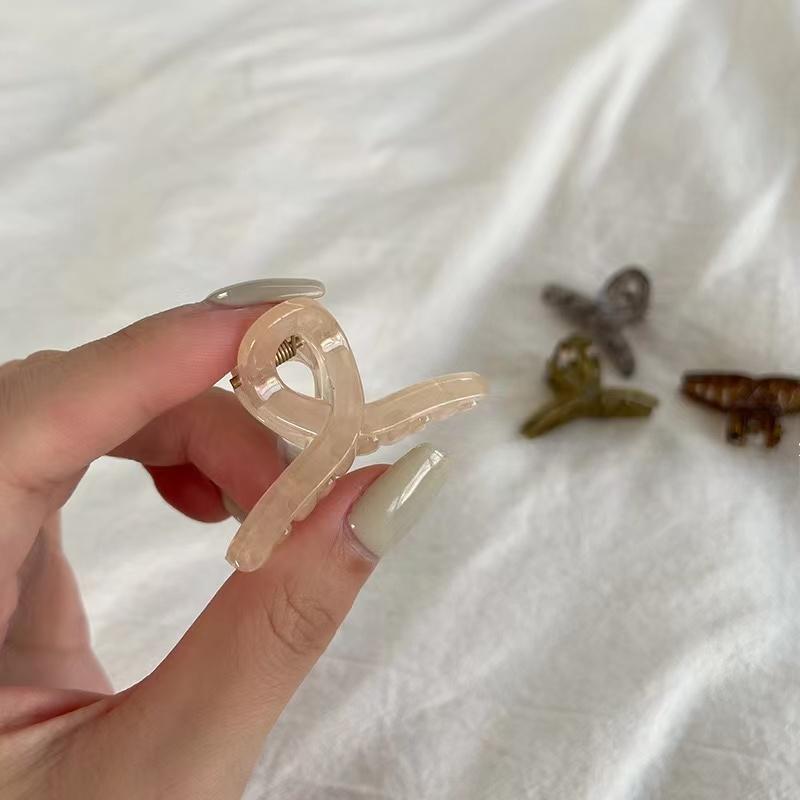 Mini-Haarklammer für süße Mädchen, kleiner Greiferclip, halber Kopf, kleine Haarklammer, durchscheinendes Netz, roter Pony, seitlicher Clip, kleiner Hai-Clip