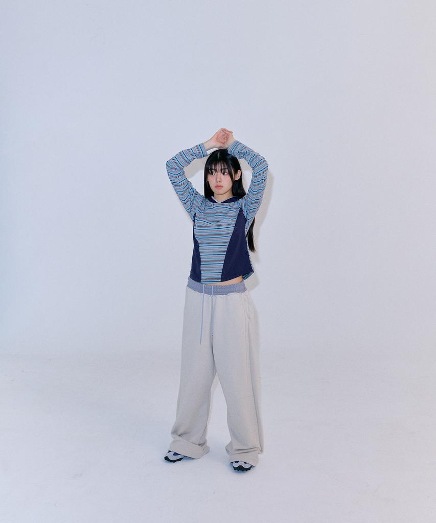 Peulleoti Cut Line Wide Sweatpants (Beige)