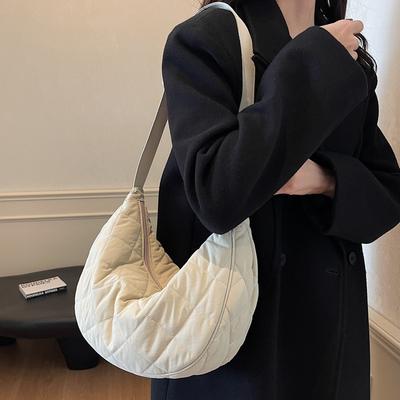 Jednoduchá taška přes rameno z nylonové tkaniny Prošívaná taška na knedlíky Ležérní Pánská a dámská taška crossbody