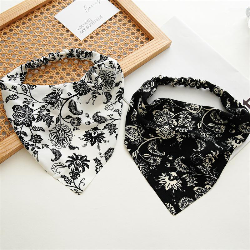 Nouveau bohême imprimé Triangle tête écharpe chaîne à la mode élastique bandes de cheveux Bandanas bandeaux pour femmes cheveux accessoires chapeaux cadeau