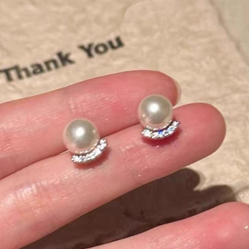 High-end Compact Zircon Pearl Earrings for Women  Niche Light Luxury  Retro Personality  Simple and Versatile  Fashionable Earrings