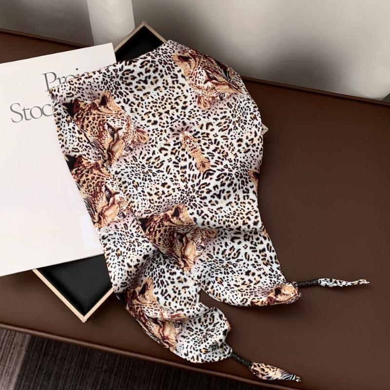 Silk scarf new fashion wheat ear cashew flower silk scarf head scarf beaded small scarf scarf triangular scarf waist tie