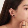 Mini boucles d'oreilles noires