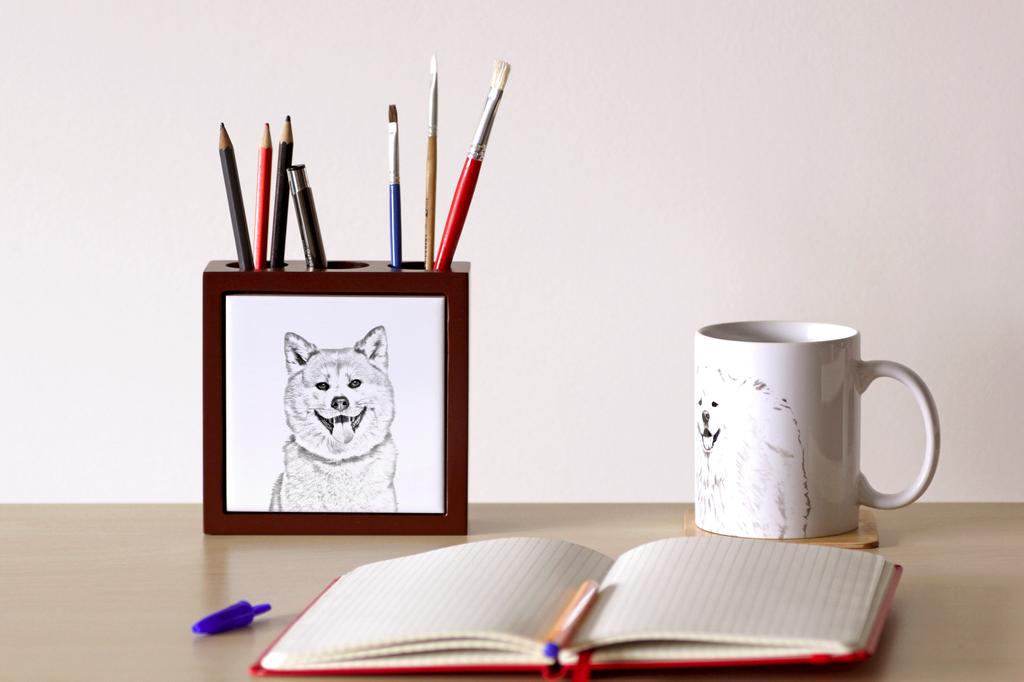 Akita, Akita Inu - Stiftehalter mit Hund, Schreibtischorganizer mit Aufdruck, personalisierte Schreibtischdekoration von der Marke Art-Dog.