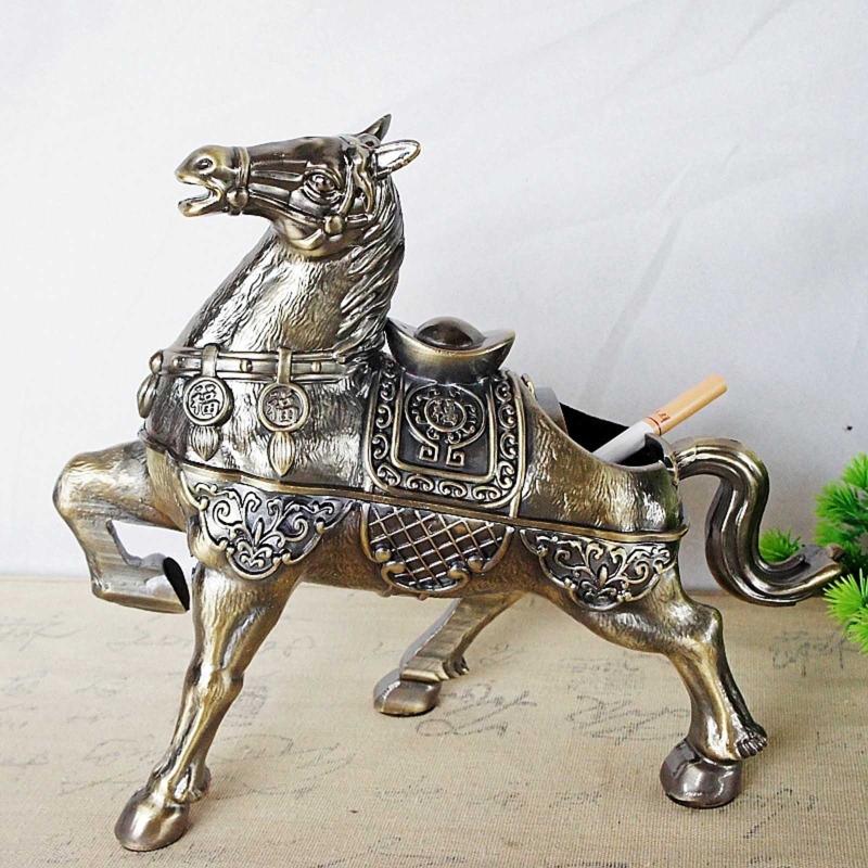 Vintage Horse Shape Ashtray Household Retro Cool Ashtrays Patio Desktop Decor Fashionable Birthday Gifts for Smokers